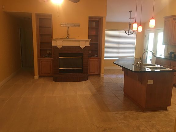 2nd image of 2781 Avenida De Soto