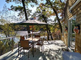 475 Shore Dr, North Kingstown, RI 02852