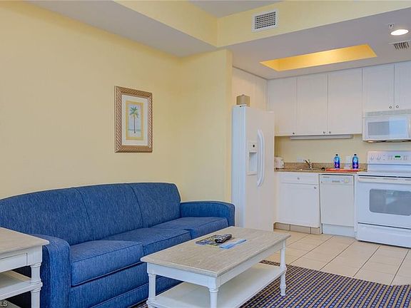 4th image of 200 Estero Blvd #810