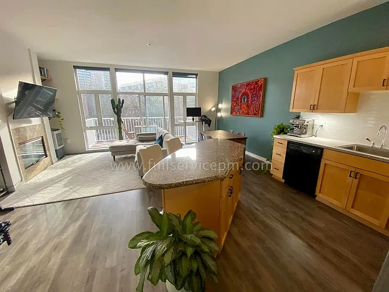 303 E Pike St #605 — Photo 2
