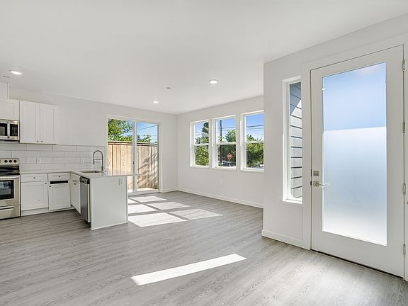 2nd image of 6841 N Montana Ave #3