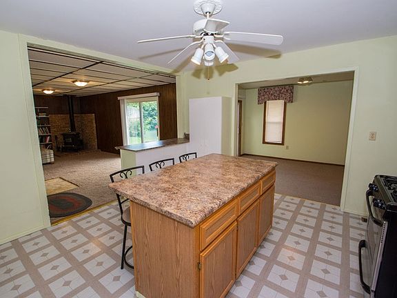 5th image of 1303 Viking Dr