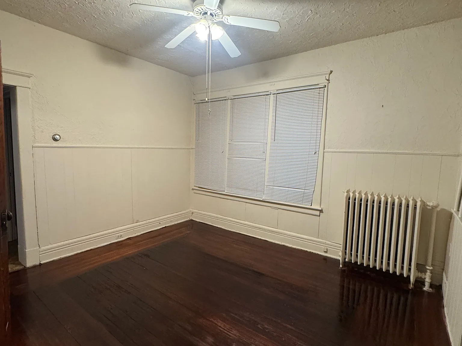 598 Morris St — Photo 1