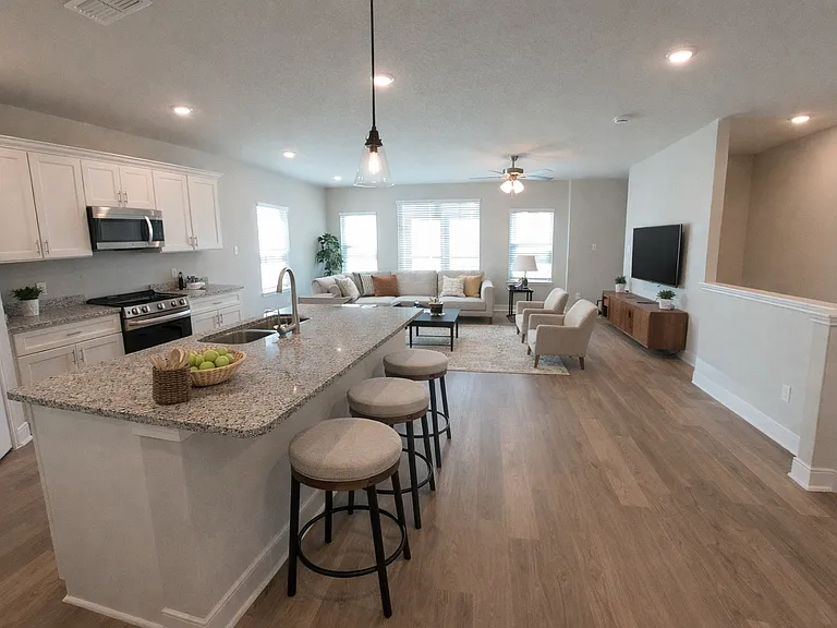 7122 Magnolia Blf #2 — Photo 9