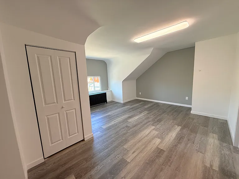1527 Hoff St — Photo 8