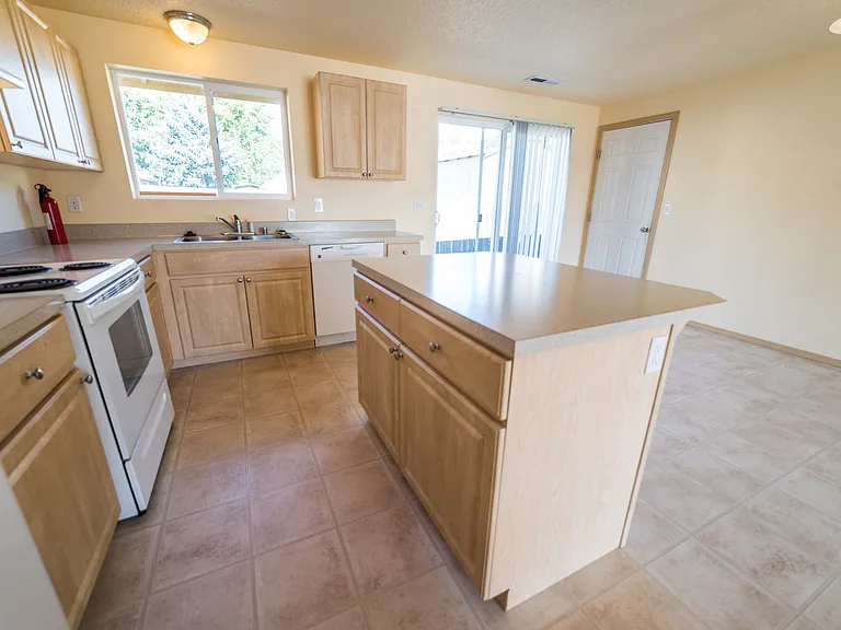 405 W 14th Ave — Photo 8