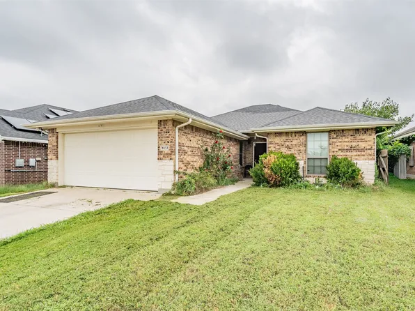 9133 Saint Barts Rd, Fort Worth, TX 76123