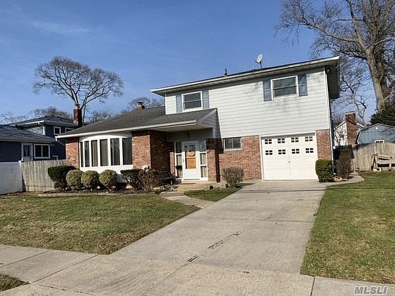 2nd image of 12 Beaumont Ave