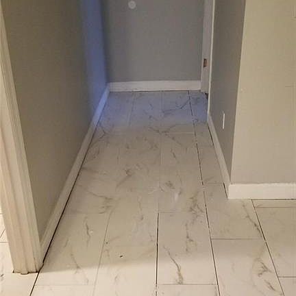 2nd image of 210 Appleby Dr APT 113