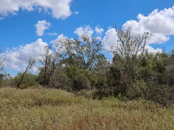 Parsons Rd, Victoria, TX 77904