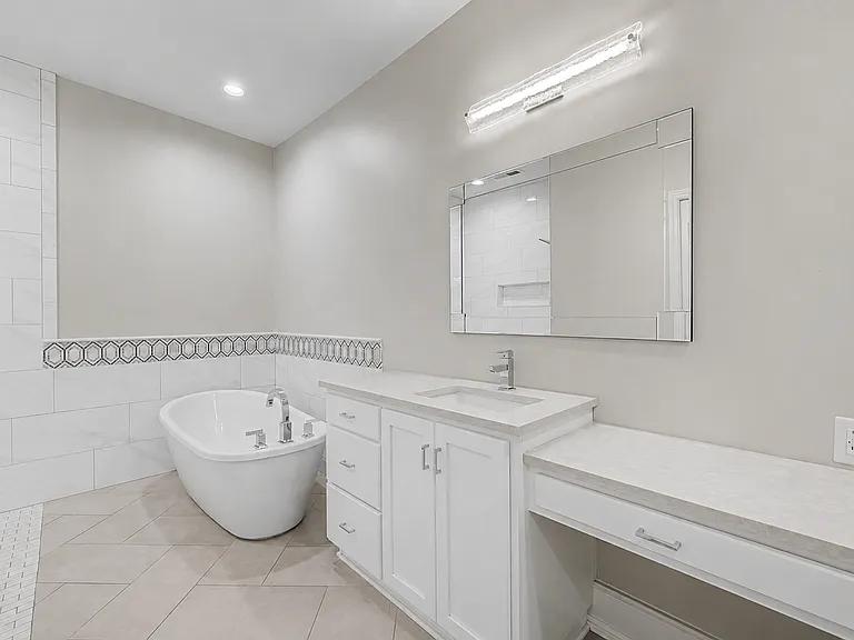 1044 Chestnut St — Photo 12