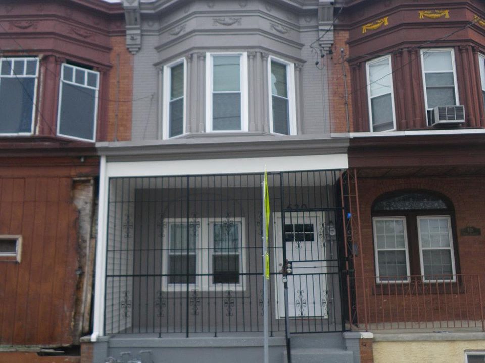 1st image of 620 N 3rd St