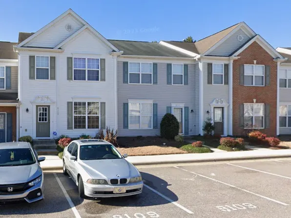 8109 Candelaria Dr, Raleigh, NC 27616