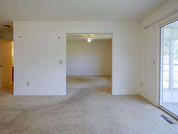 5th image of 5005 Green Meadow Rd