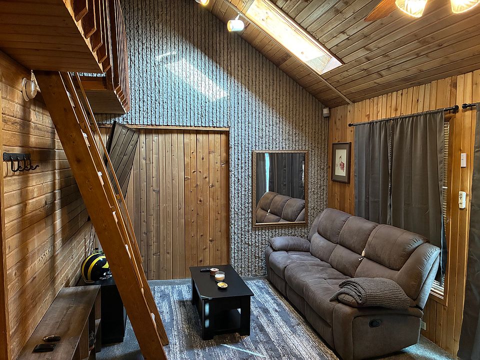 1st image of 122 Sauterne Ln #1
