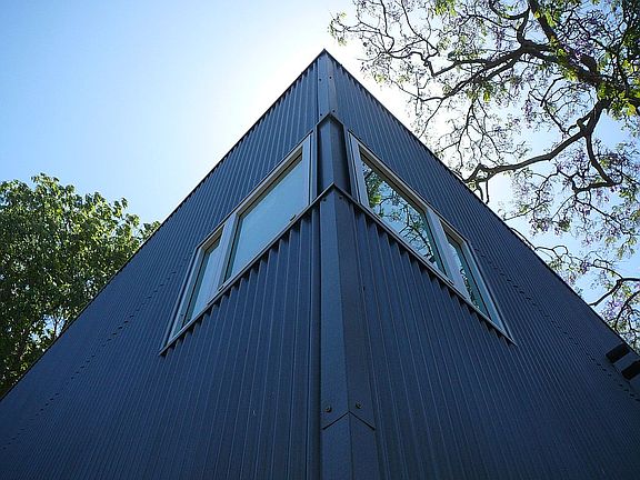 4th image of 5555 W 76th St