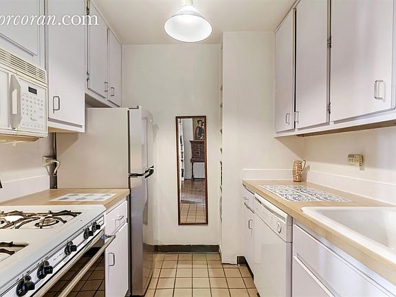 3rd image of 96 Schermerhorn St APT 8A