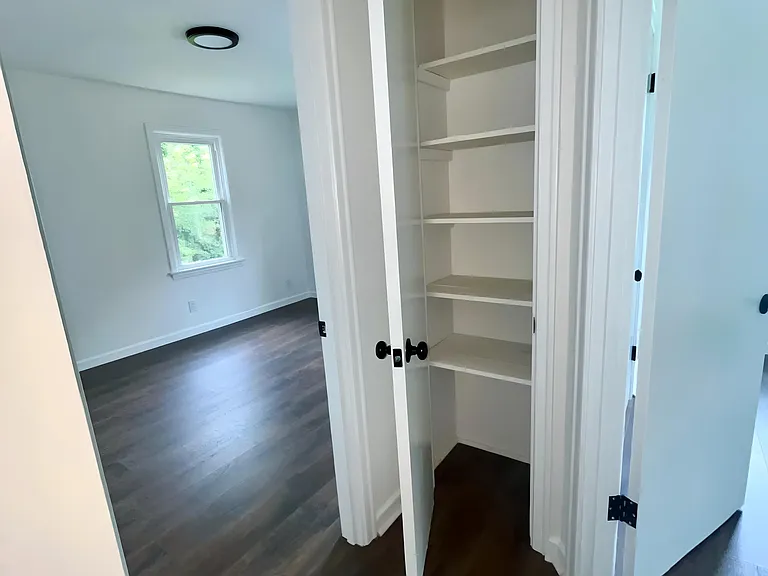 650 Norton Ave — Photo 10