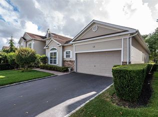 158 Hamlet Dr, Mount Sinai, NY 11766