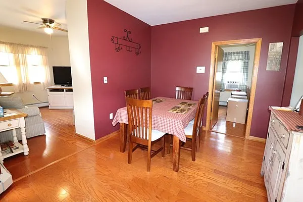 2 bed, 894 sqft, $1,600 — Photo 4