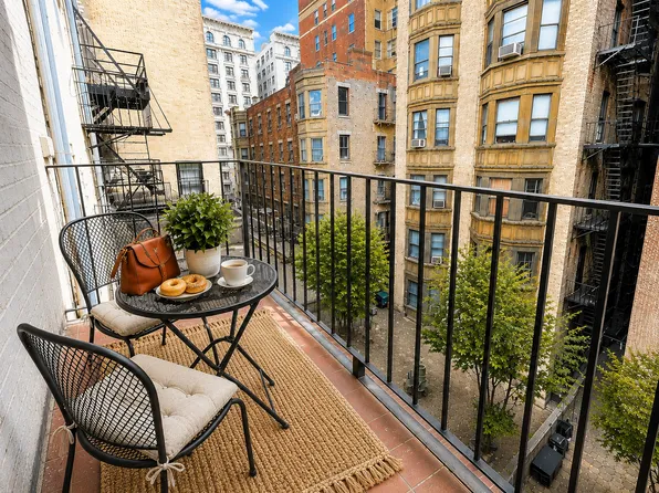 257 West 91st Street image 1 of 11