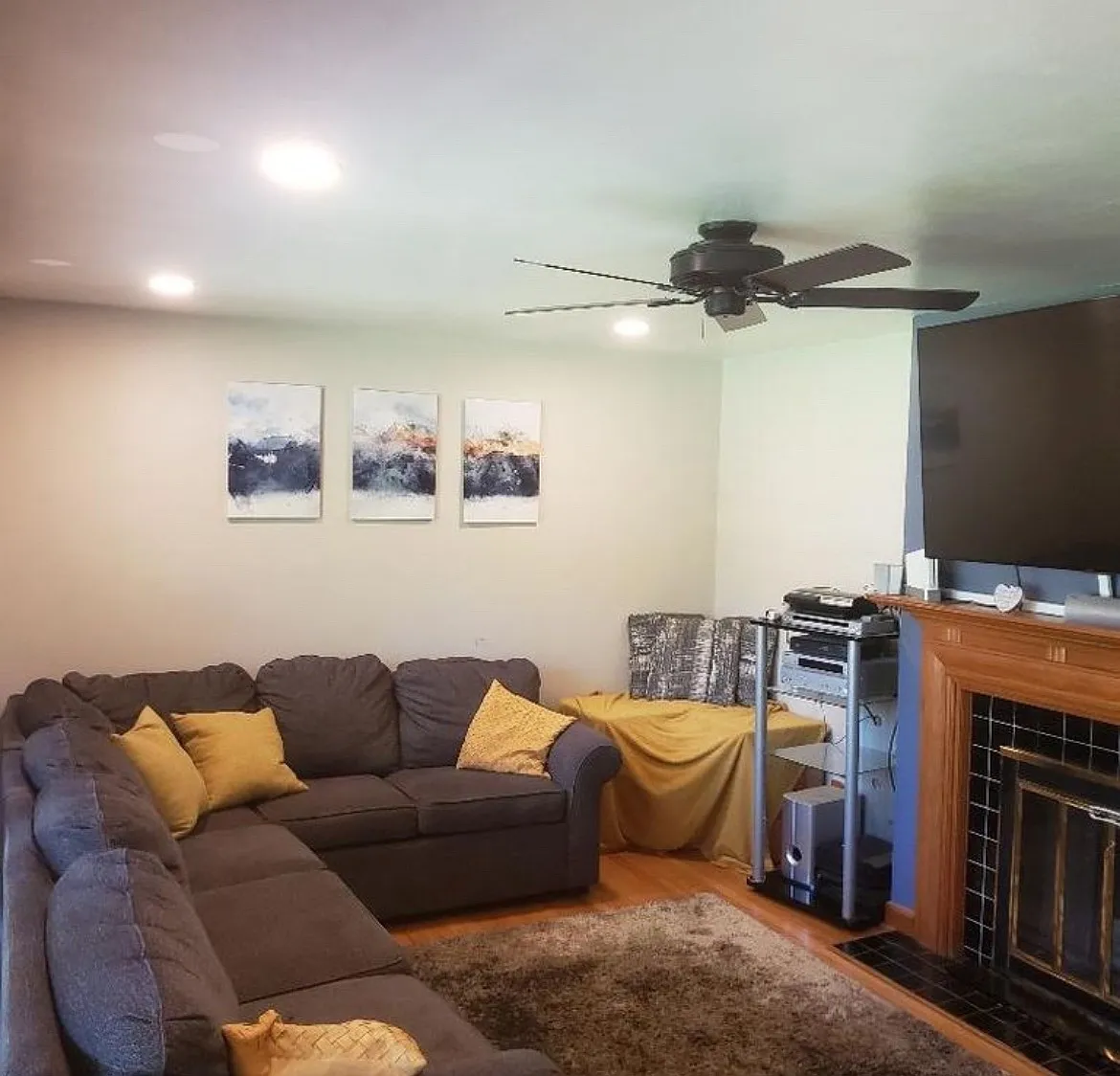 3 bed, 2200 sqft, $2,650 — Photo 4