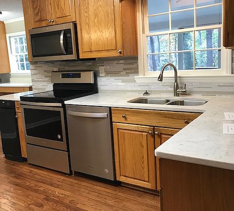3rd image of 411 Maple Wood Dr