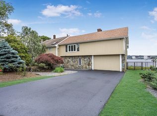 1488 Riverside Ave, Somerset, MA 02726