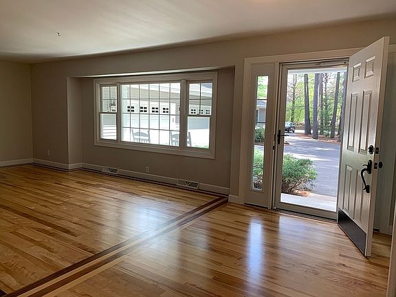 4th image of 4018 Riverview Dr