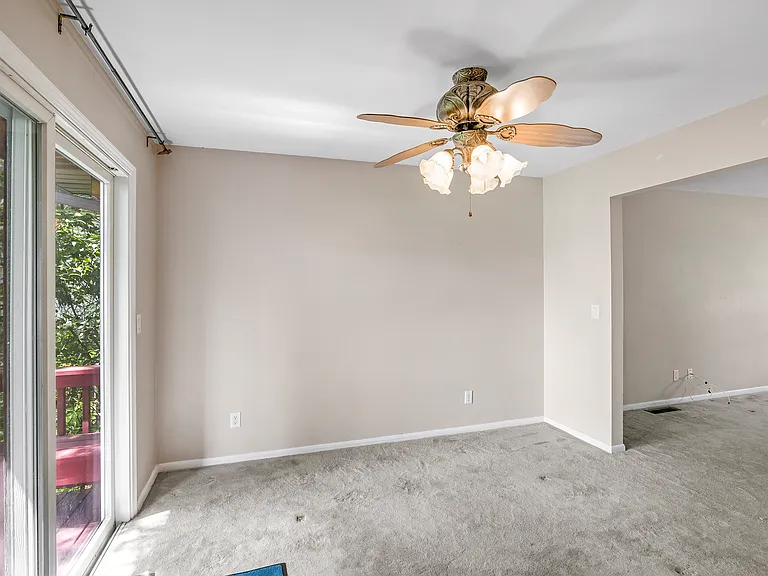 1140 Sunnyslope Dr — Photo 6