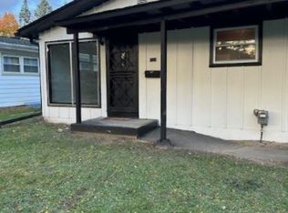 1402 Crestbrook Ln, Flint, MI 48507