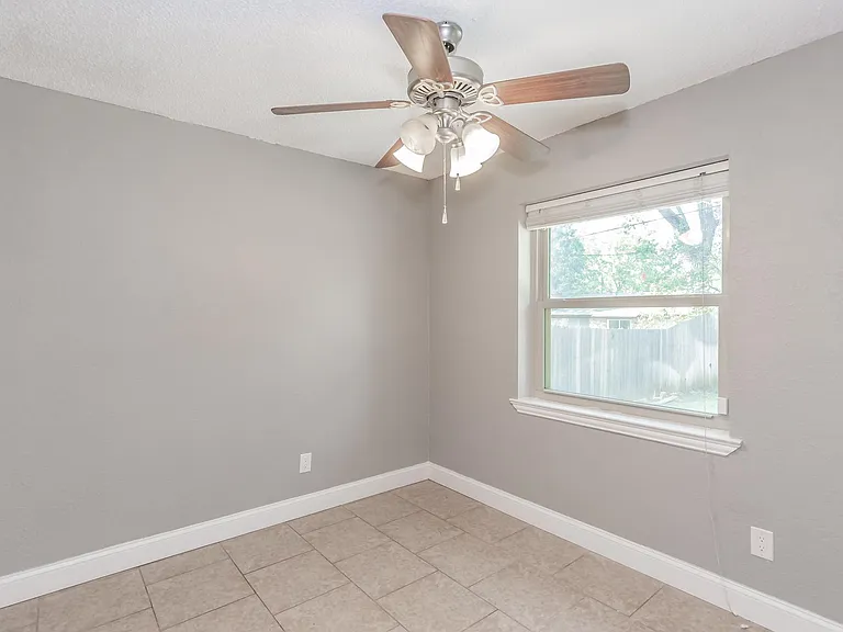 2013 Memphis Dr — Photo 19