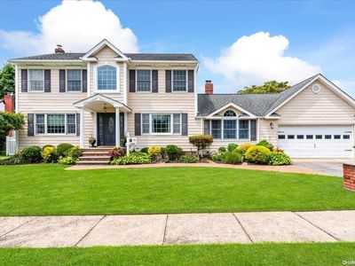 4 Flo Drive, Syosset, NY, 11791