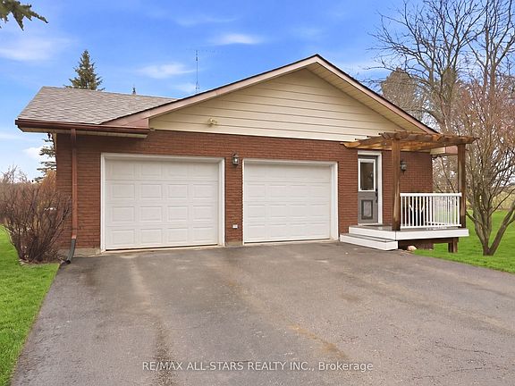 5th image of 2407 Ashbridge Rd
