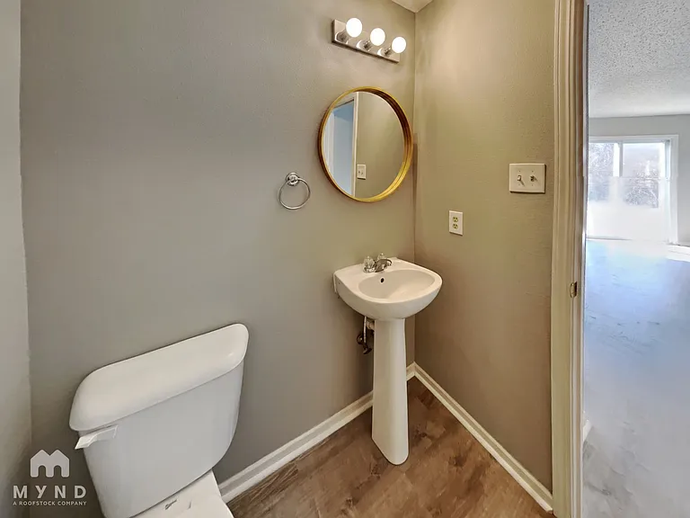 1945 Branchside Ct — Photo 21