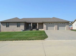 415 N 5th St, Moville, IA 51039