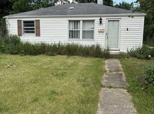 1329 Eastbrook Dr, South Bend, IN 46616
