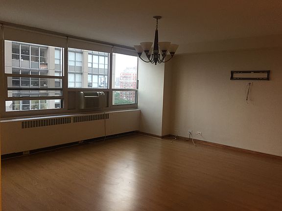 5th image of 3950 N Lake Shore Dr APT 1114C