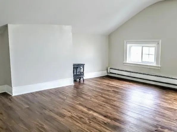 186 Summit Avenue image 6 of 27