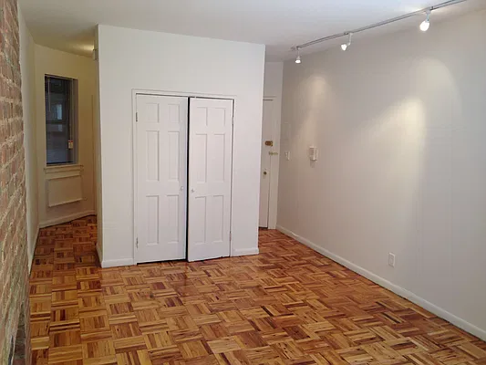 Rented by CVEK Real Estate | media 7