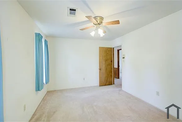 16318 Southampton Dr — Photo 10