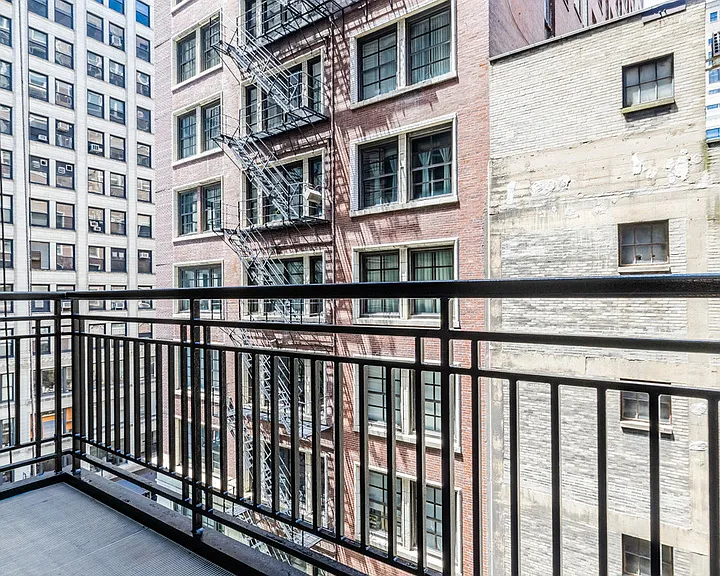 6 N Michigan Ave #608 — Photo 9