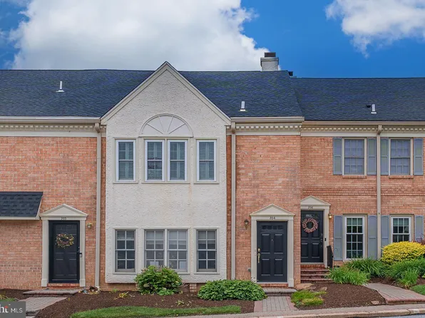 204 Everest Cir #204, West Chester, PA 19382