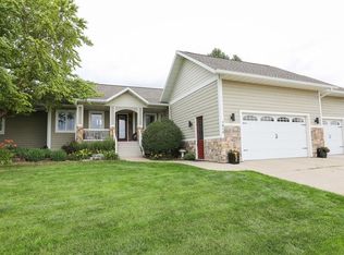 1410 35th St, Spirit Lake, IA 51360
