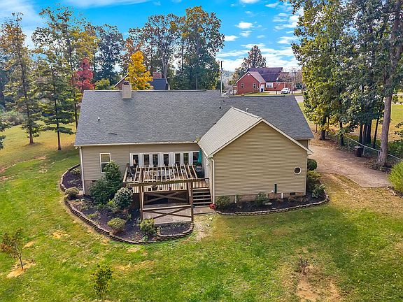4th image of 410 Mountain View Rd