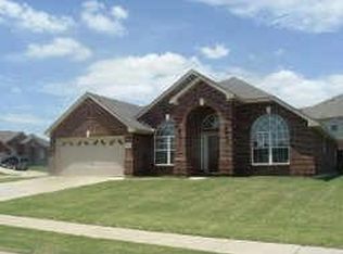 2432 Carson Trl, Grand Prairie, TX 75052