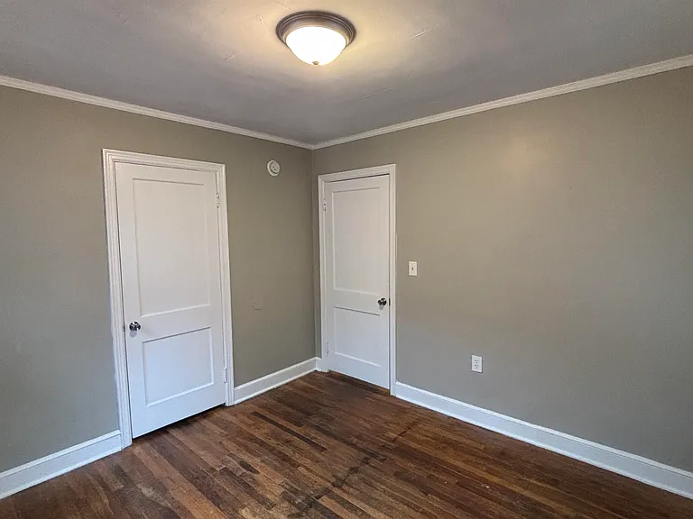 899 Chatwood St — Photo 11