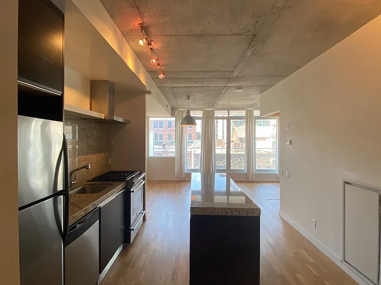 75 Portland St #514 — Photo 2