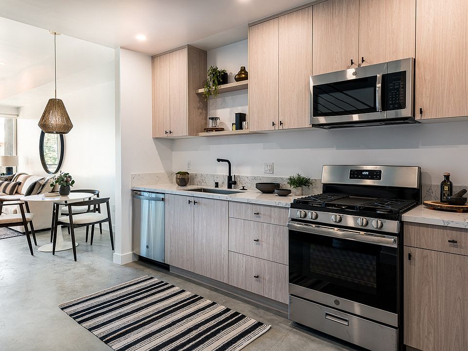 1st image of 6417-6422 N Figueroa St #19