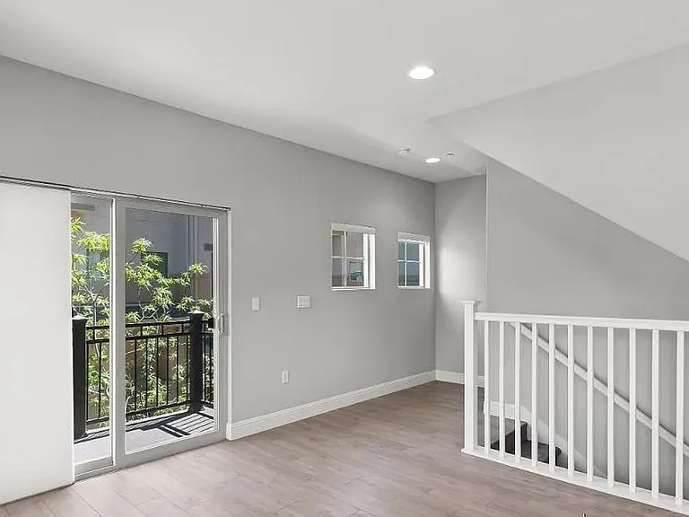 1256 Detroit Ave #5 — Photo 6